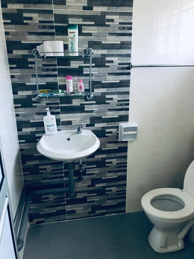 Cozy And Comfortable Homestay In Sungai Siput Exteriör bild