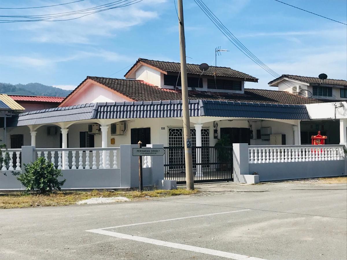 Cozy And Comfortable Homestay In Sungai Siput Exteriör bild